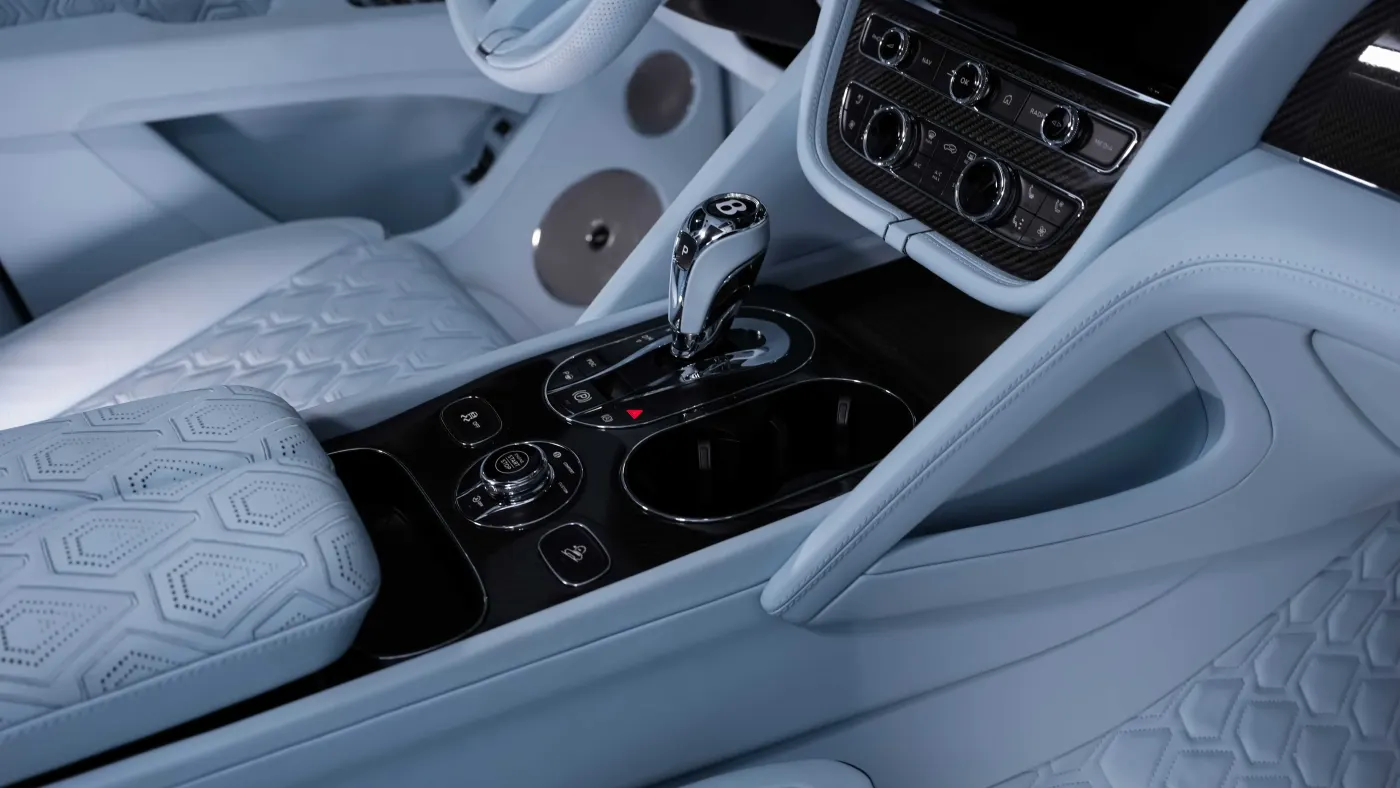 Bentley Bentayga S by Onyx Concept 1 of 5 photo 16