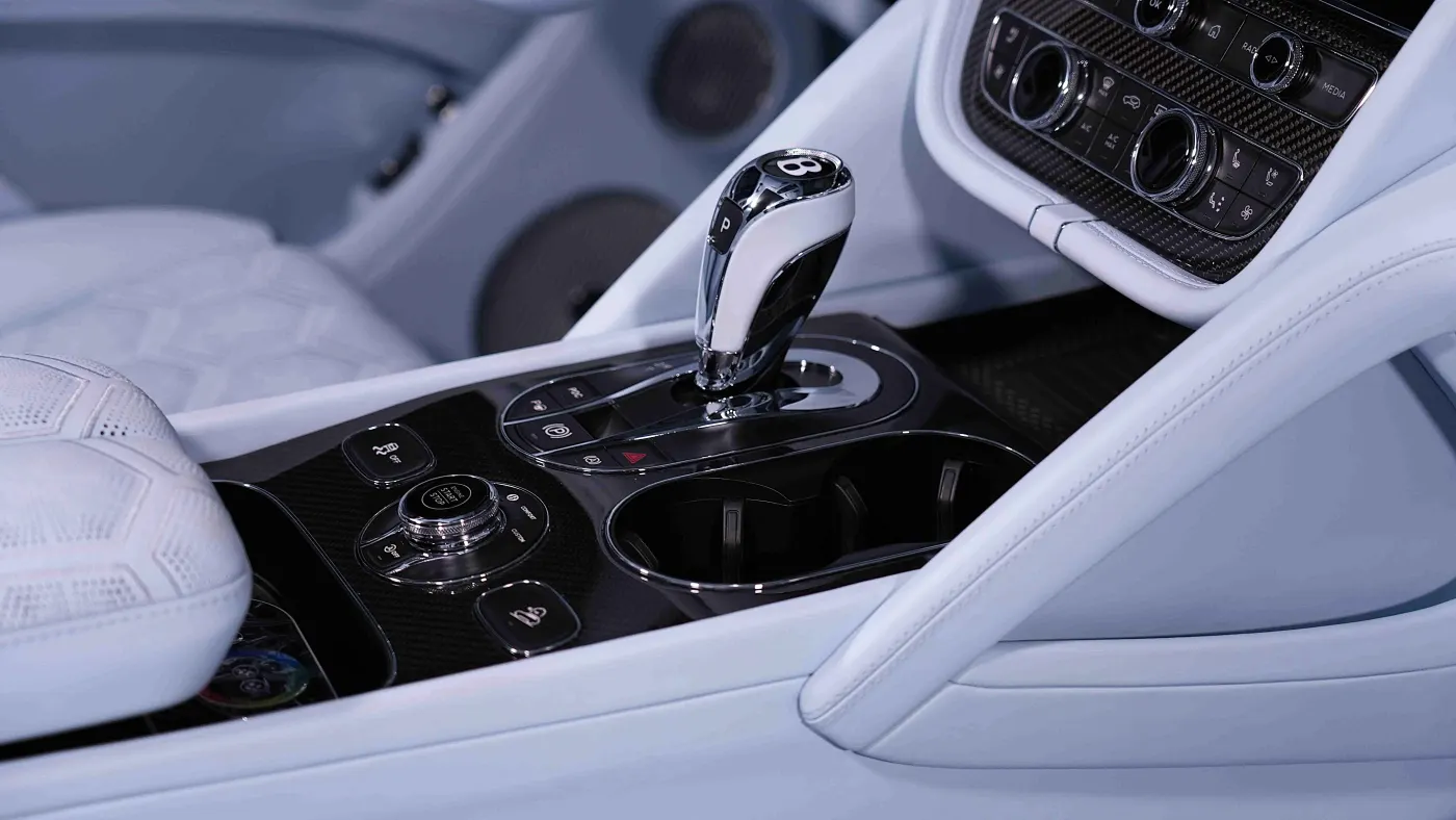 Bentley Bentayga S by Onyx Concept 1 of 5 photo 18