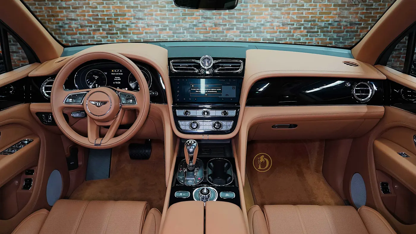 Bentley Bentayga photo 14