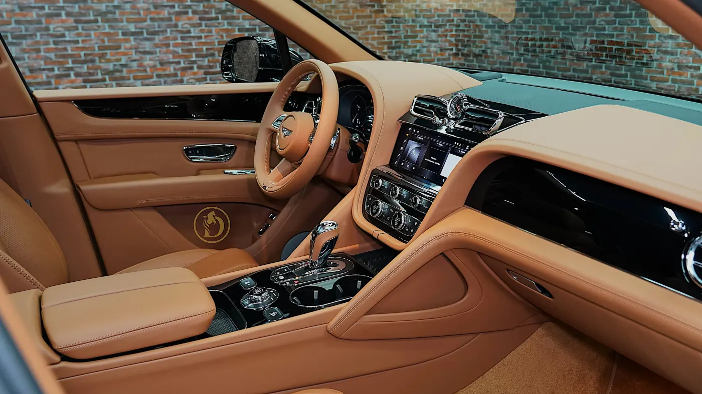 Bentley Bentayga photo 15