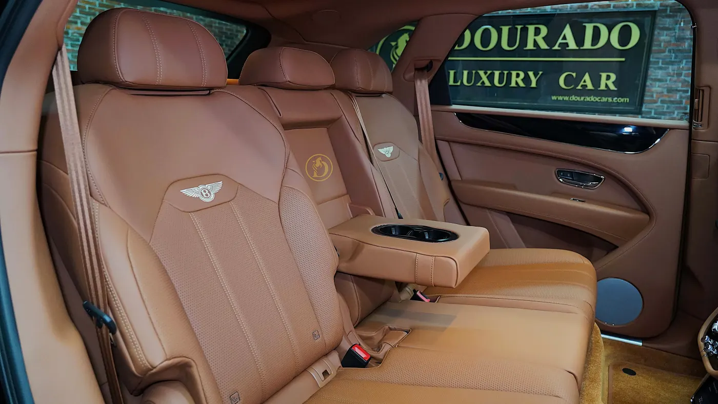 Bentley Bentayga photo 19