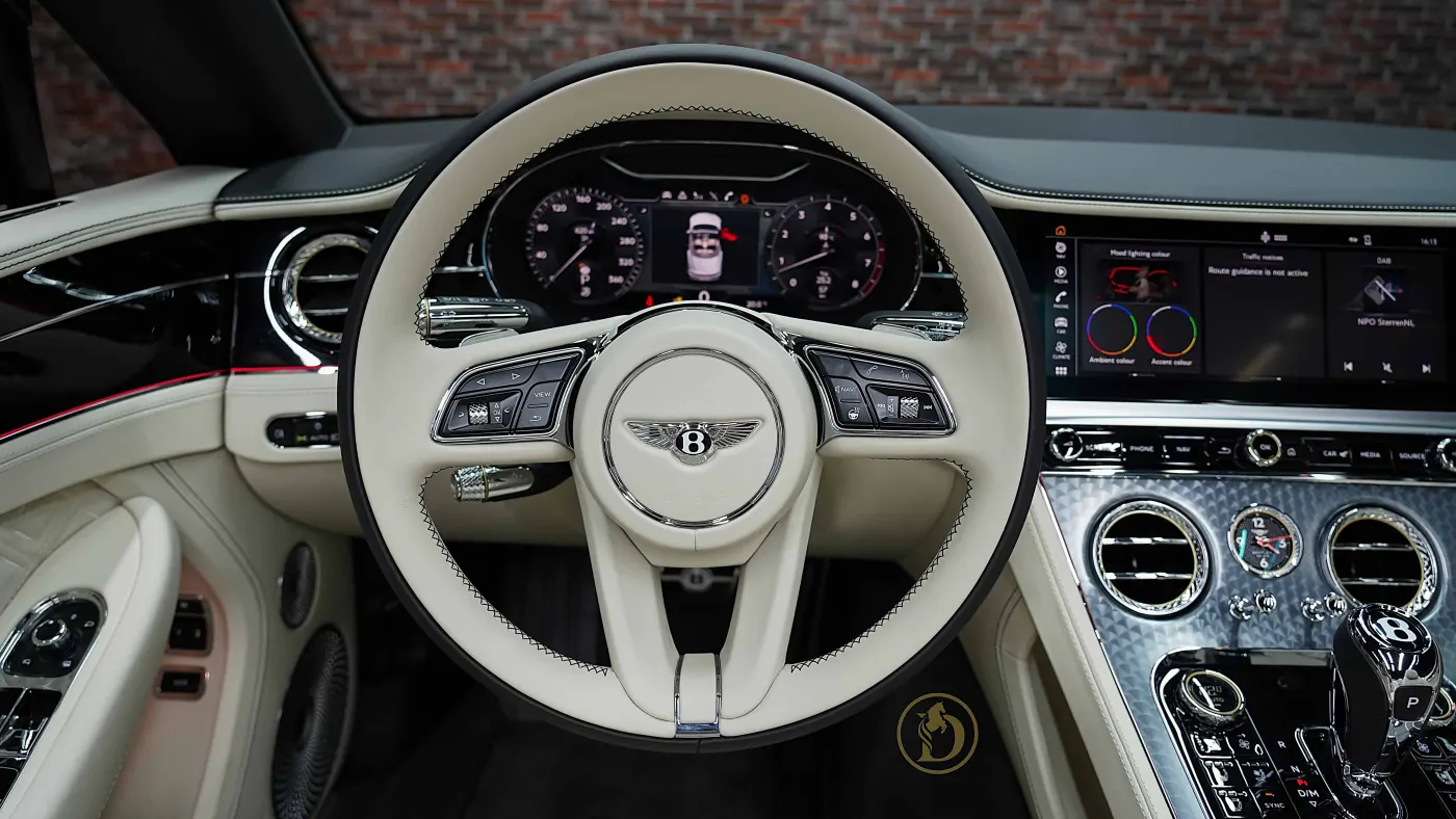 Bentley Continental GTC Speed photo 15
