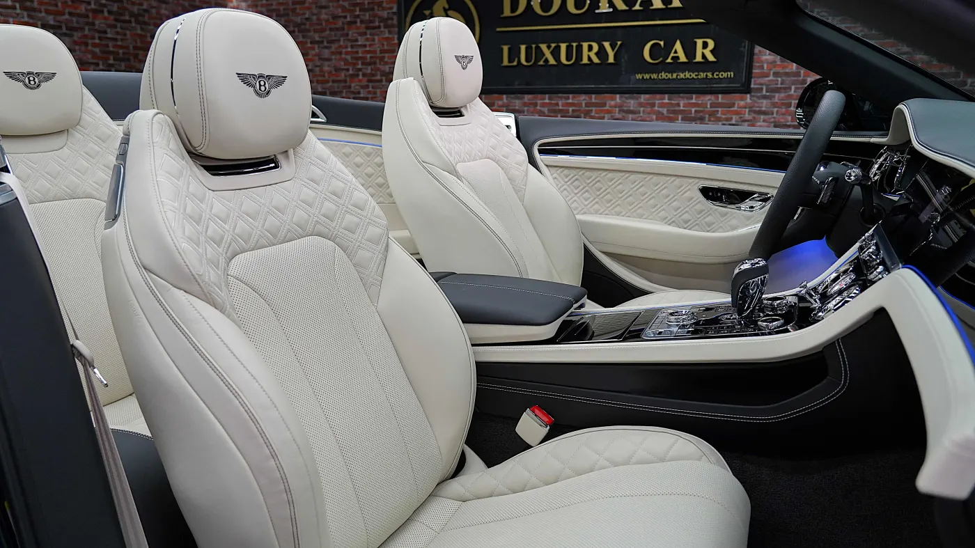 Bentley Continental GTC photo 17