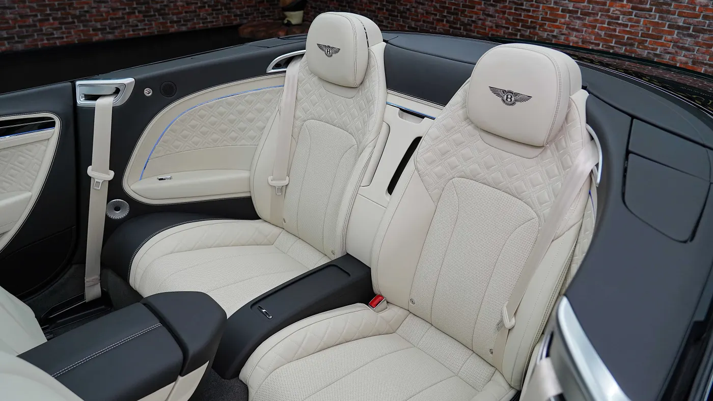 Bentley Continental GTC photo 20