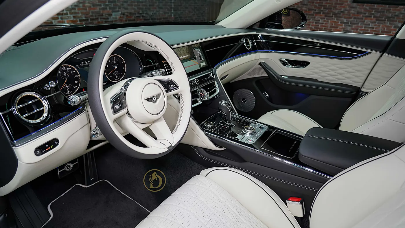 Bentley Flying Spur photo 13