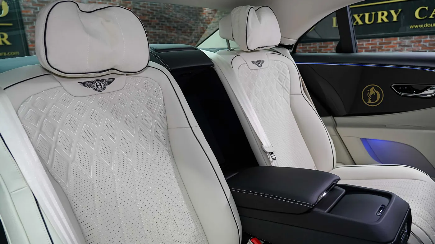 Bentley Flying Spur photo 19