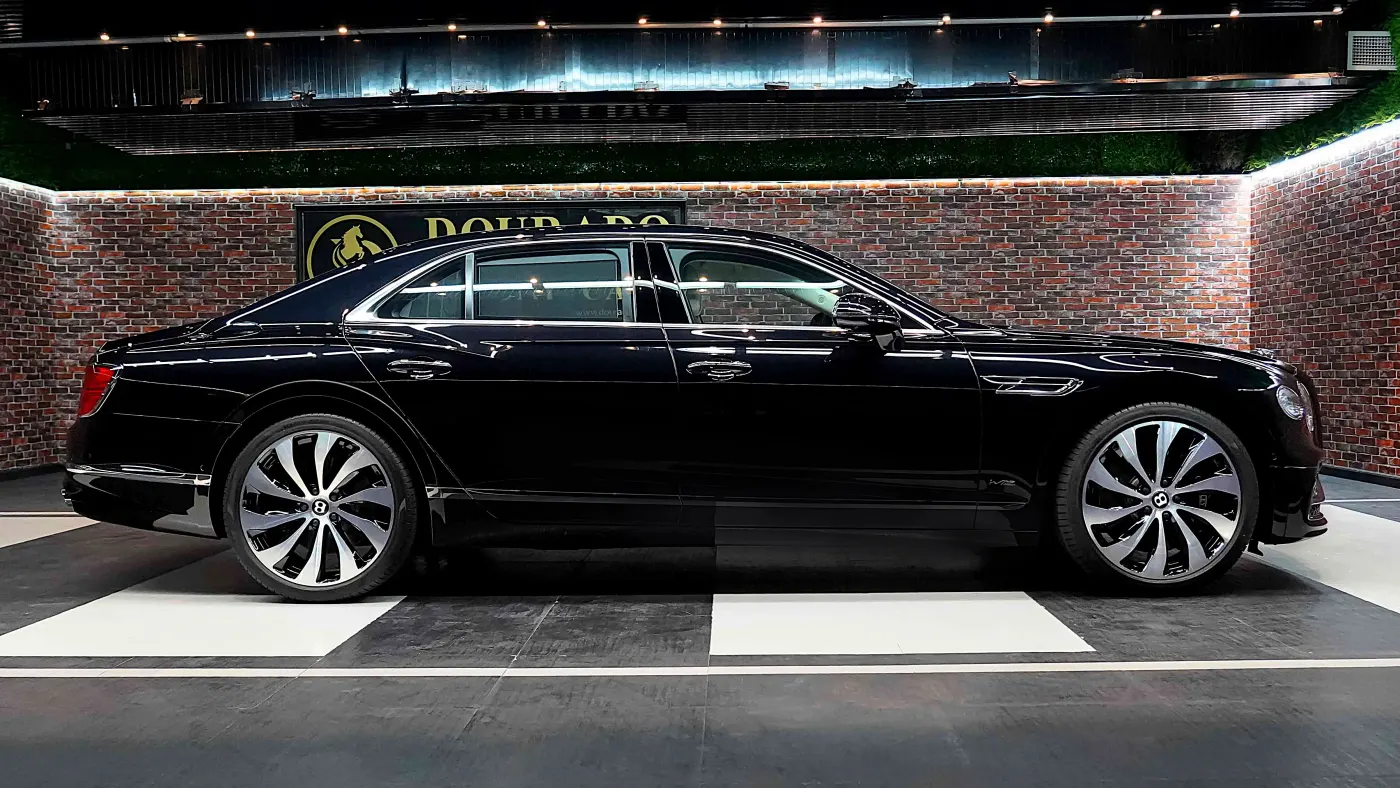 Bentley Flying Spur photo 12