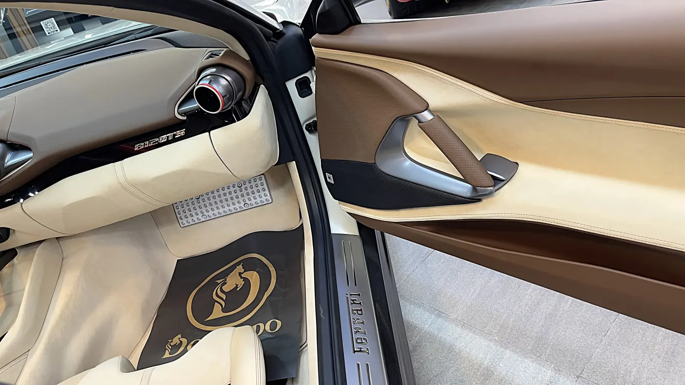 Ferrari 812 GTS - White (Bianco Italya) photo 19