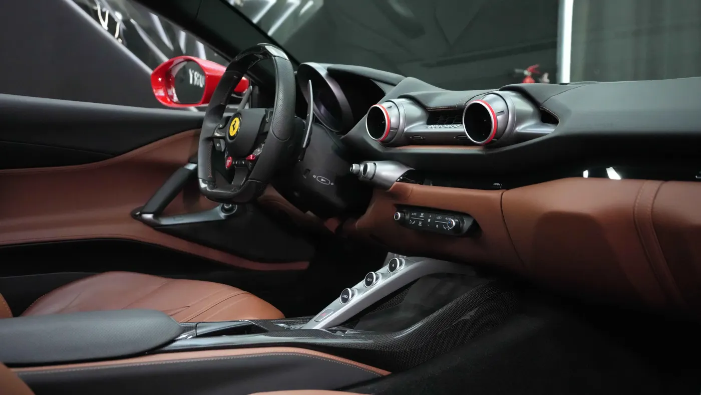 Ferrari 812 GTS - 2022 Red photo 10