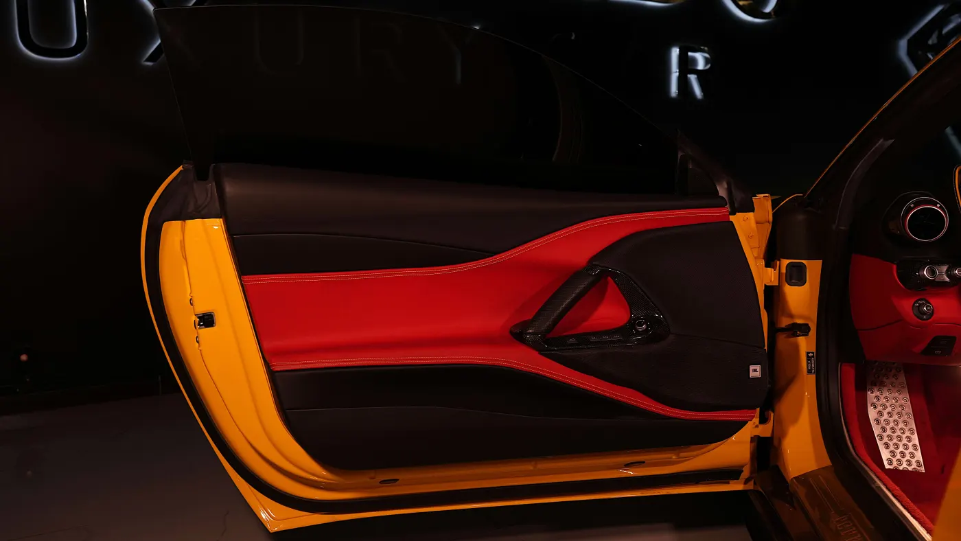 Ferrari 812 Superfast photo 17