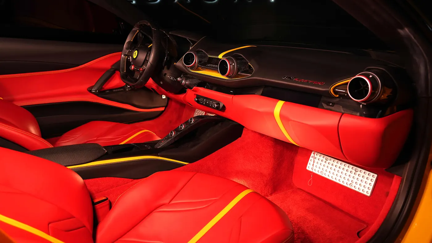 Ferrari 812 Superfast photo 16