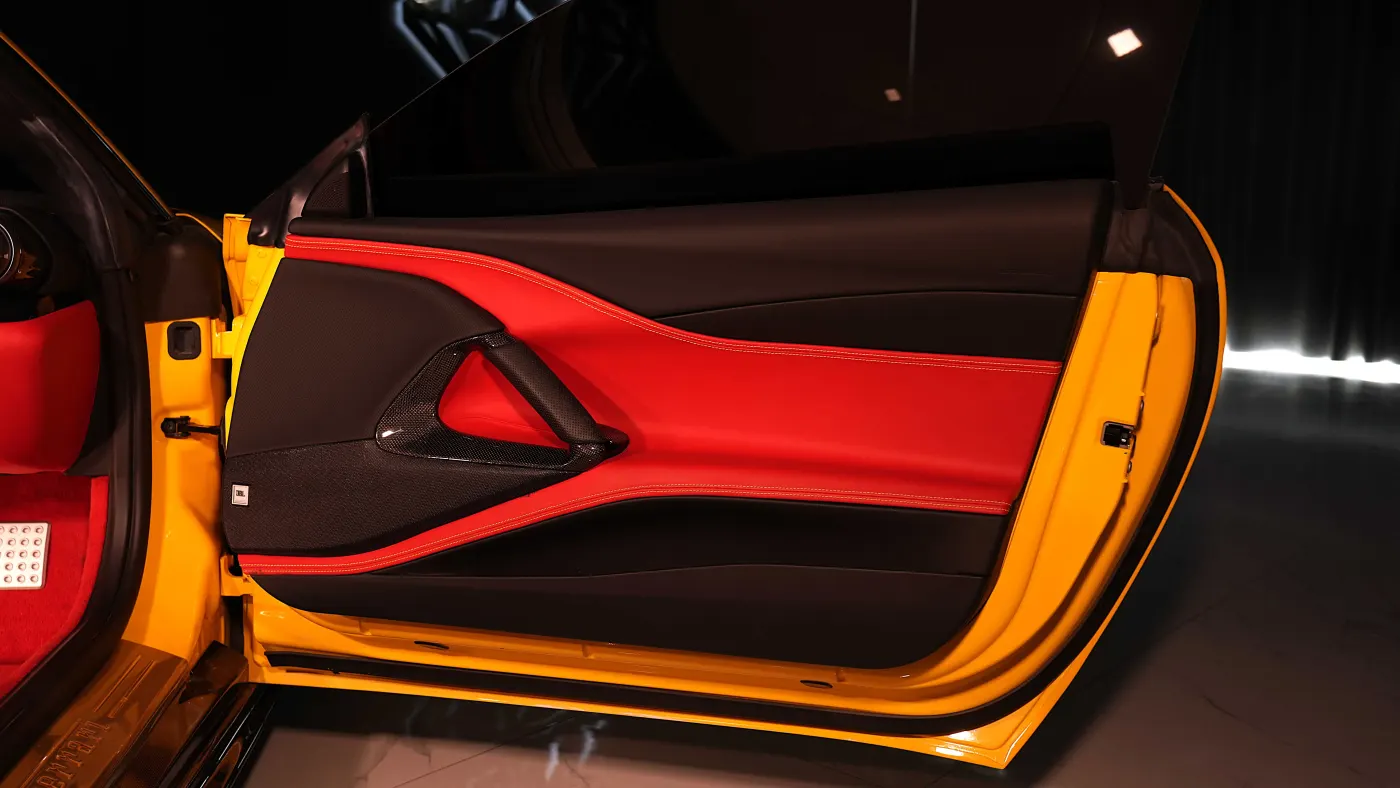 Ferrari 812 Superfast photo 20