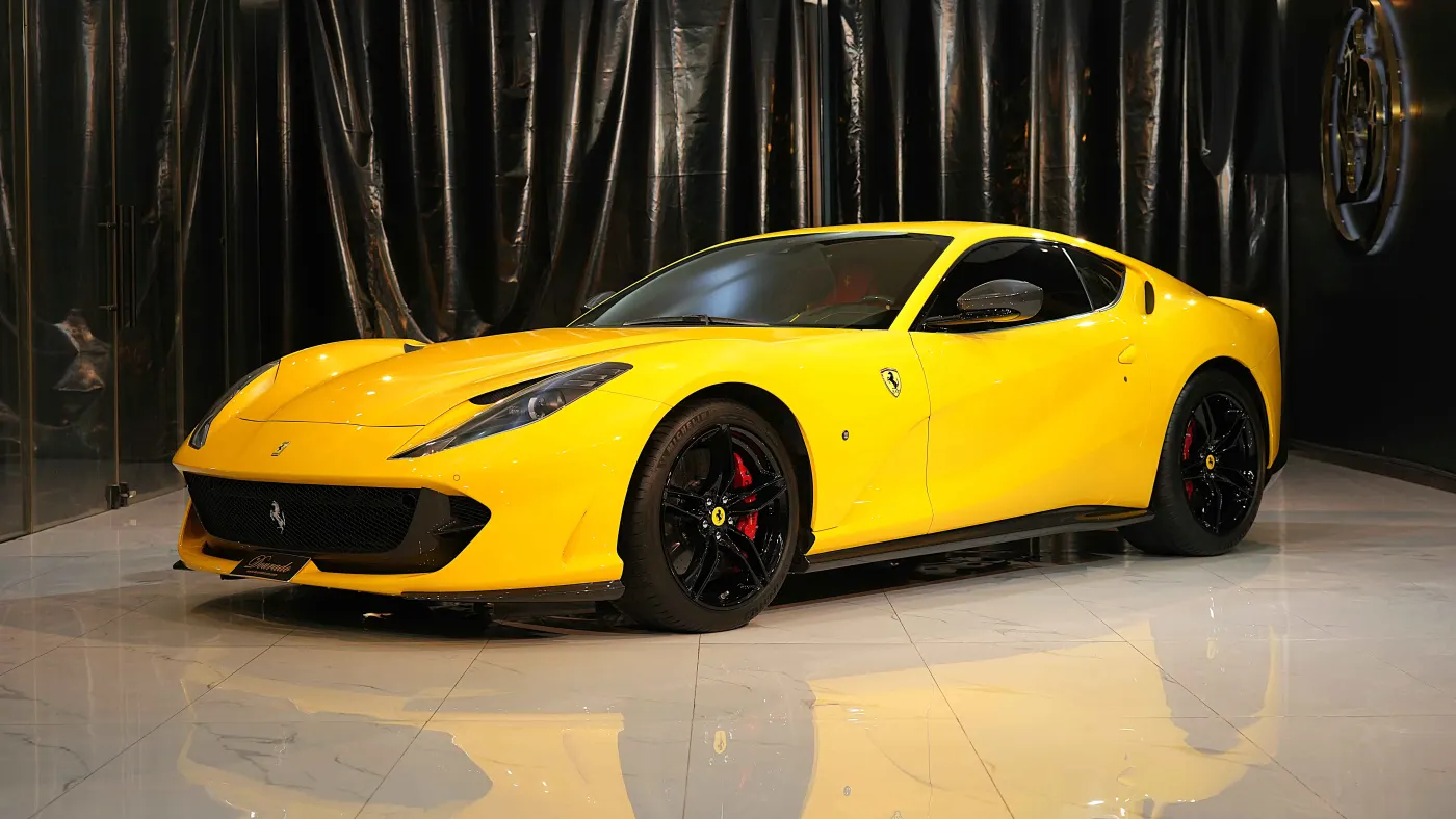 Ferrari 812 Superfast photo 3