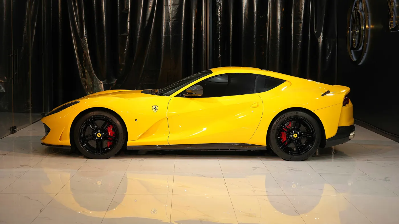 Ferrari 812 Superfast photo 4