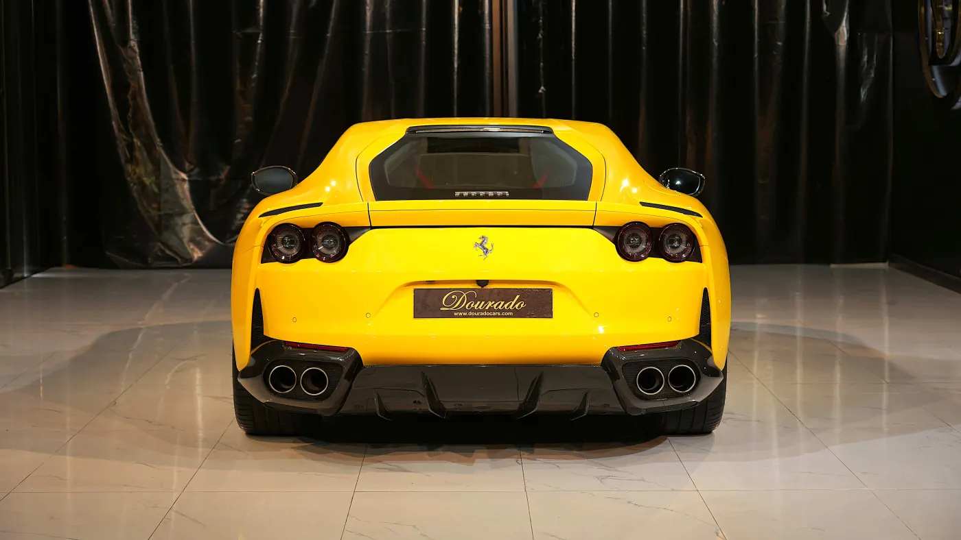 Ferrari 812 Superfast photo 6