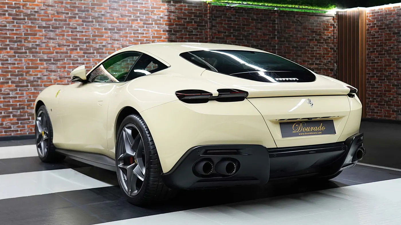 Purchase the Ferrari Roma - 2022 Avorio Beige