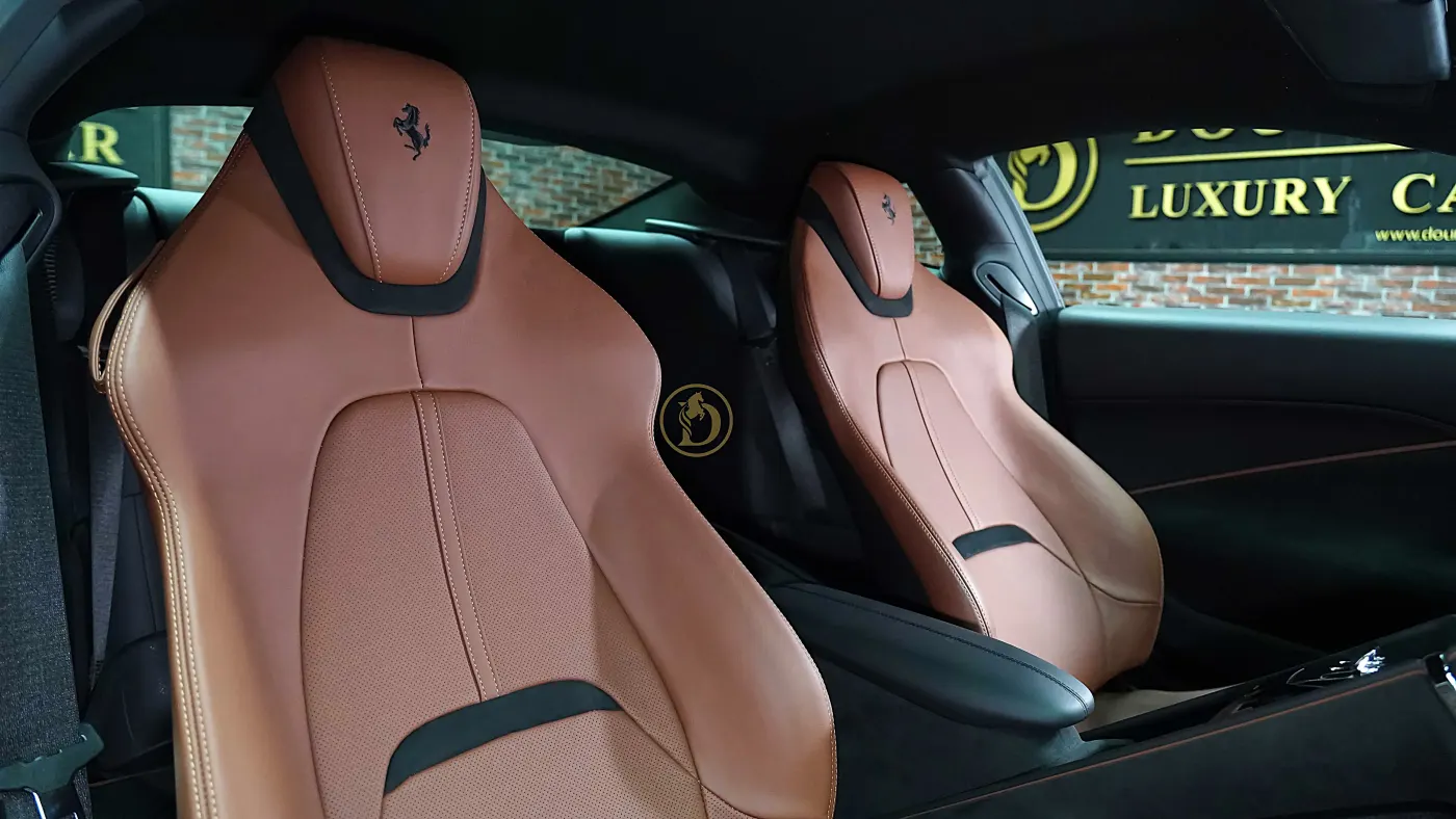 Purchase the Ferrari Roma - 2023 Grigio Titanio