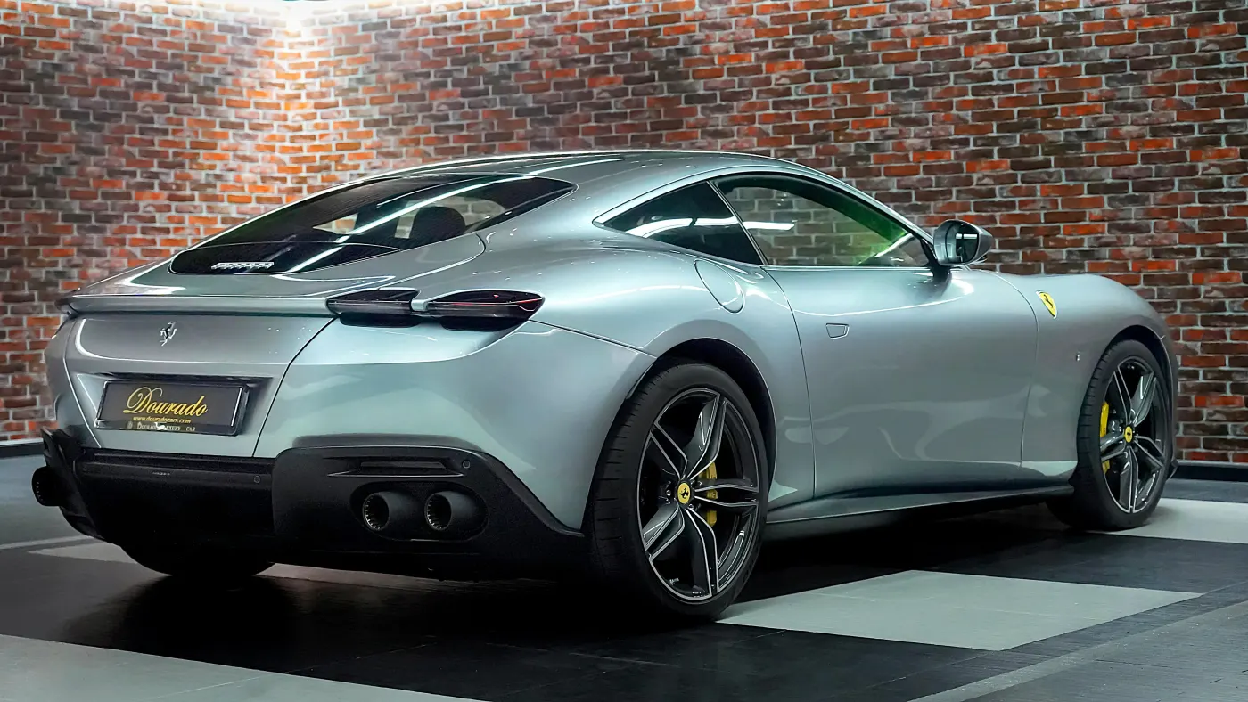 Purchase the Ferrari Roma - 2023 Grigio Titanio