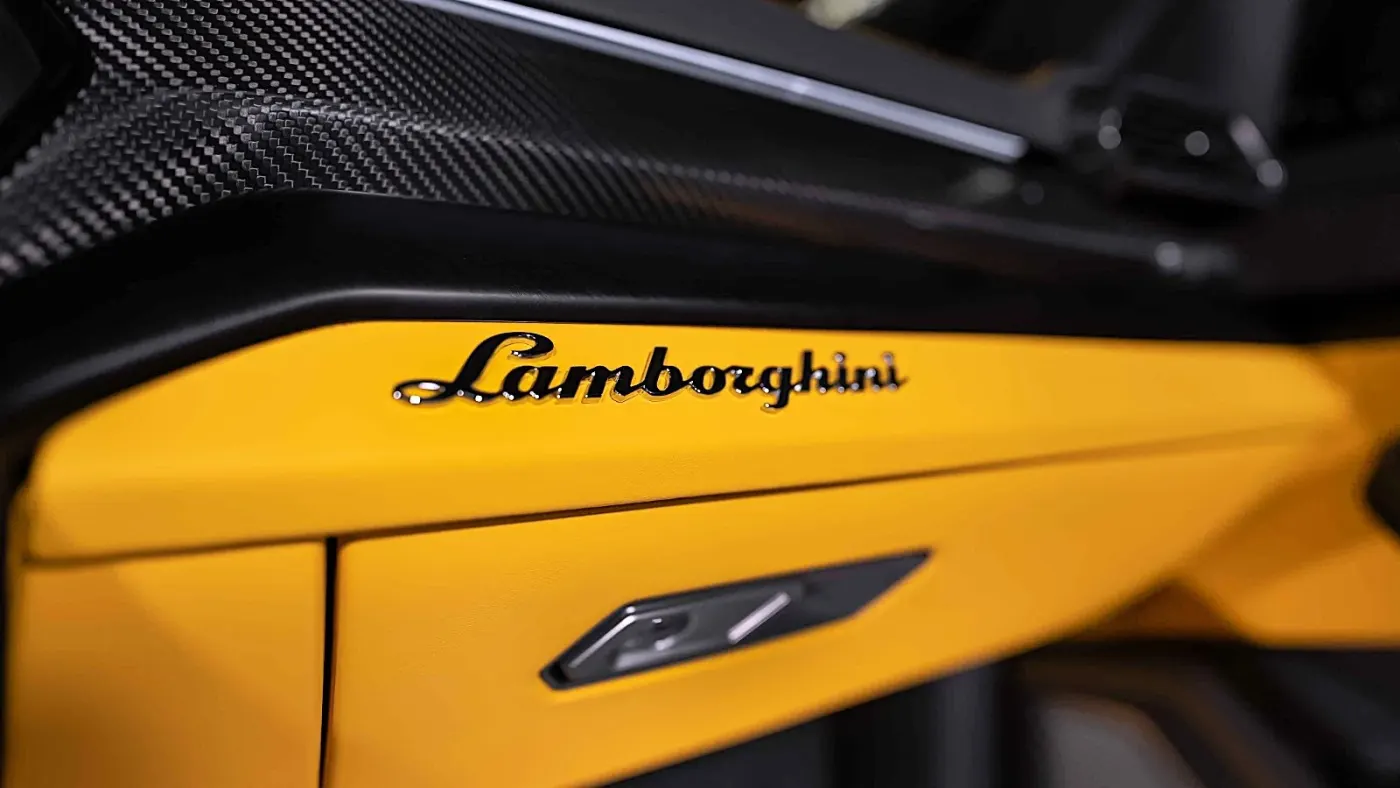 Lamborghini Urus S photo 18