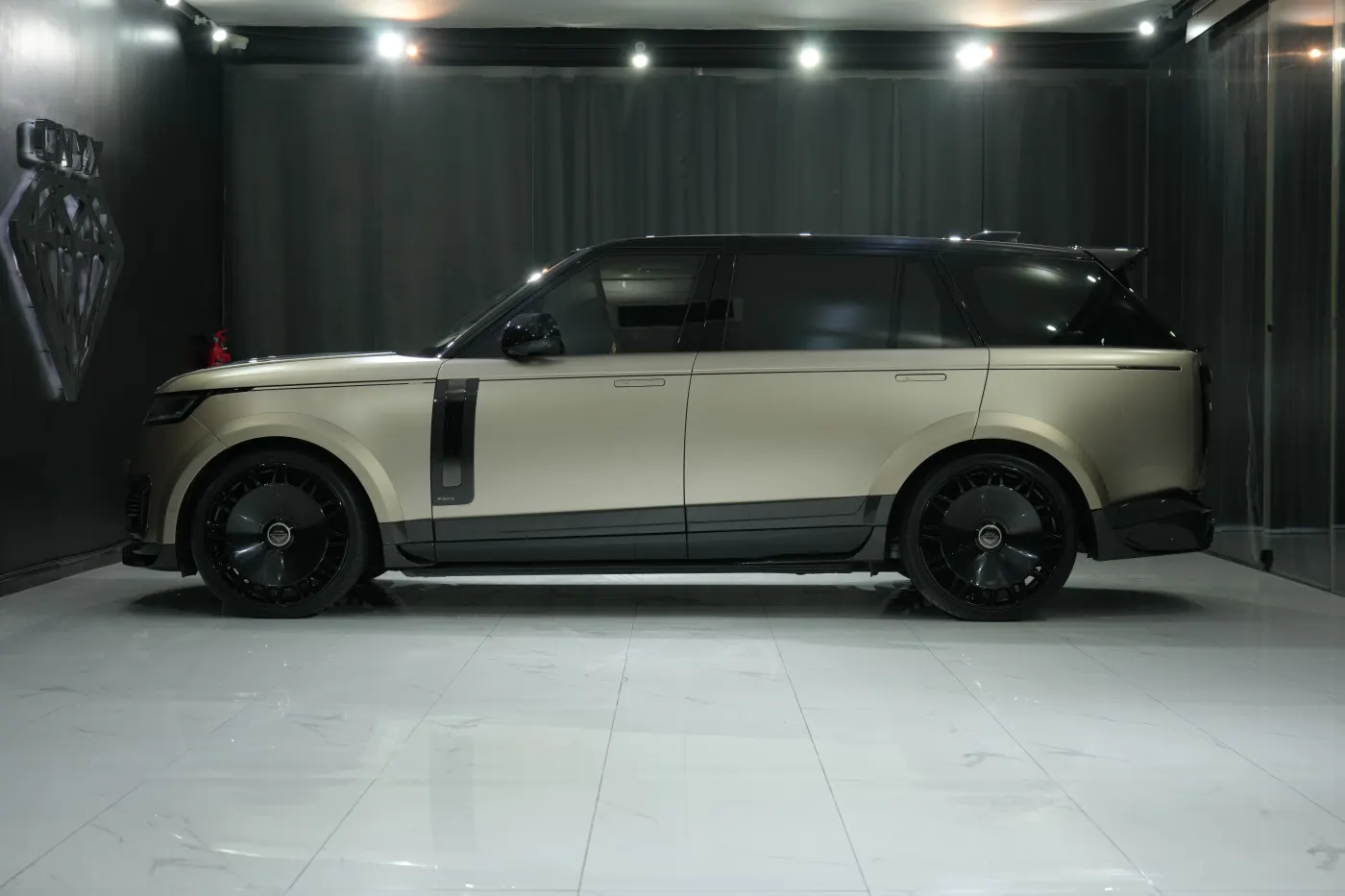 Land Rover Range Rover Aspen SVX Shadow Edition Onyx Concept | Long Wheelbase photo 8