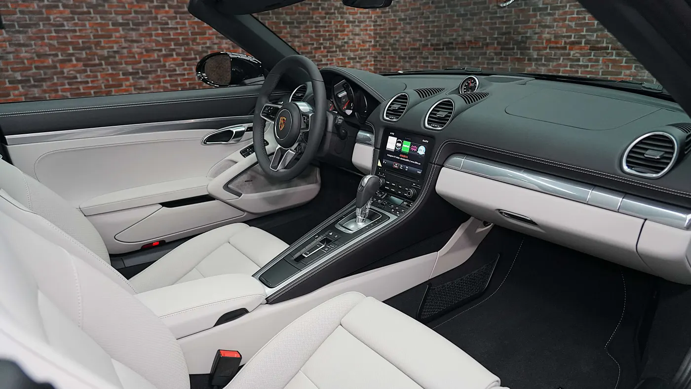 Porsche 718 Boxster for Sale in Dubai