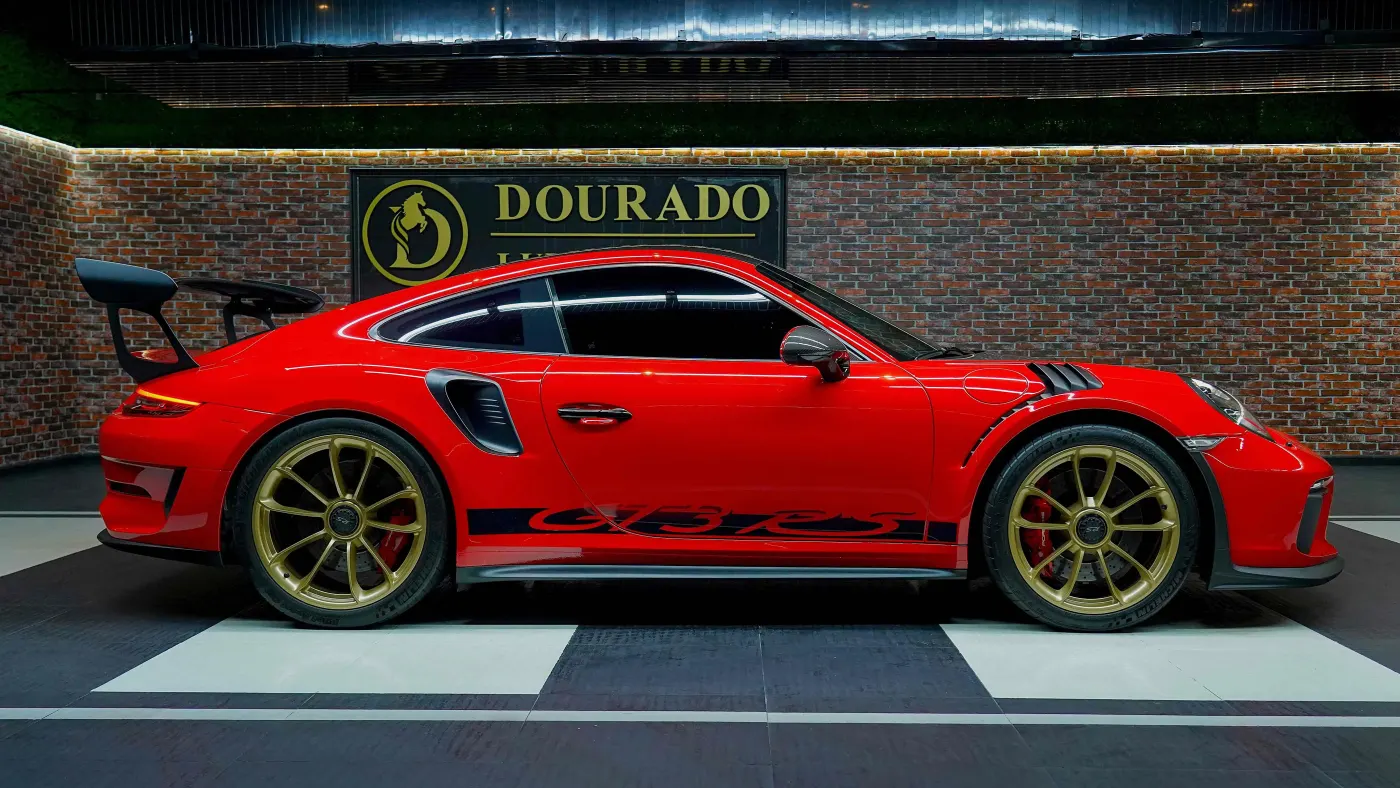 Purchase the Porsche 911 GT3 RS | Weissach RS Package