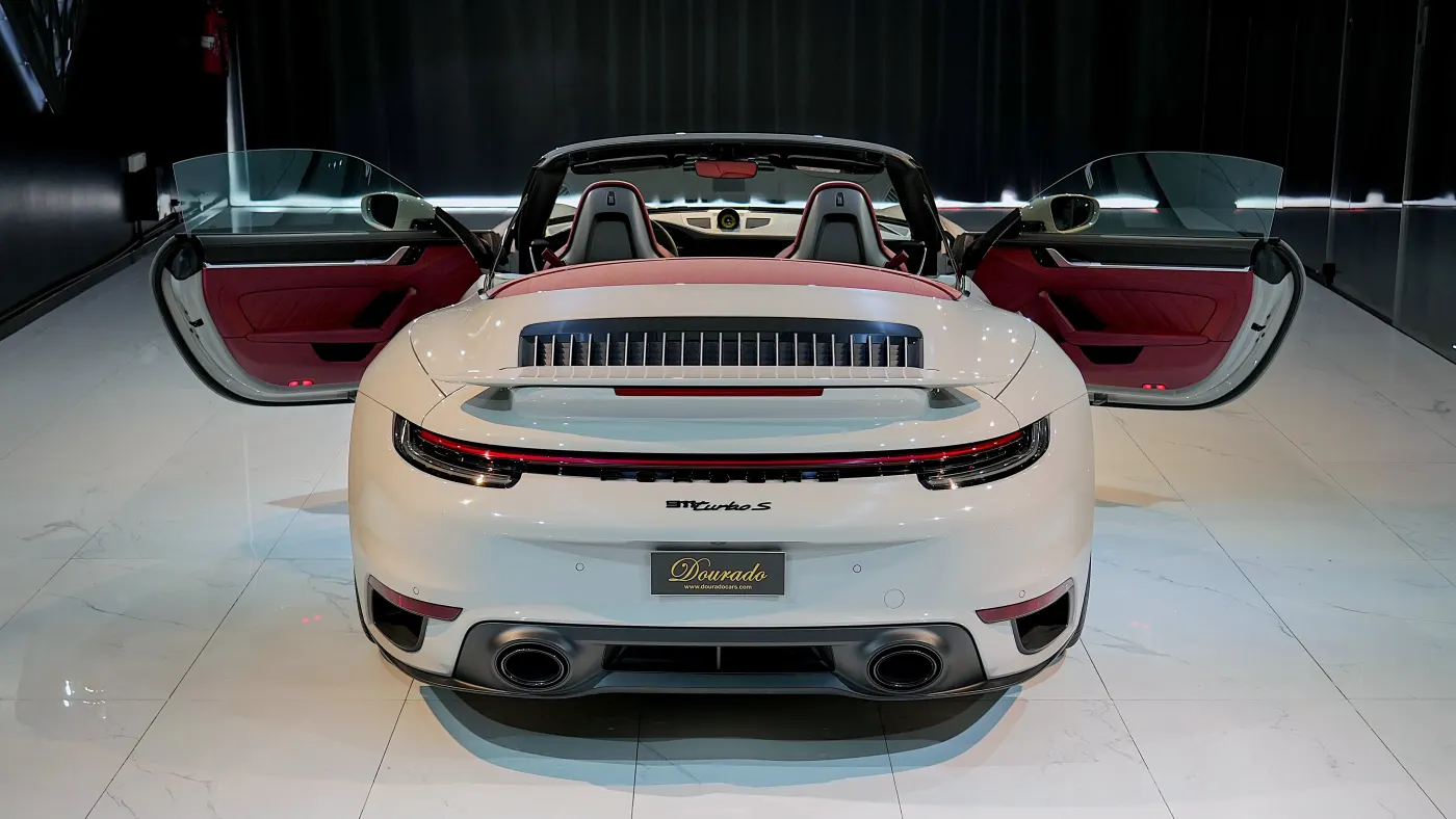 Porsche 911 Turbo S Cabriolet photo 10