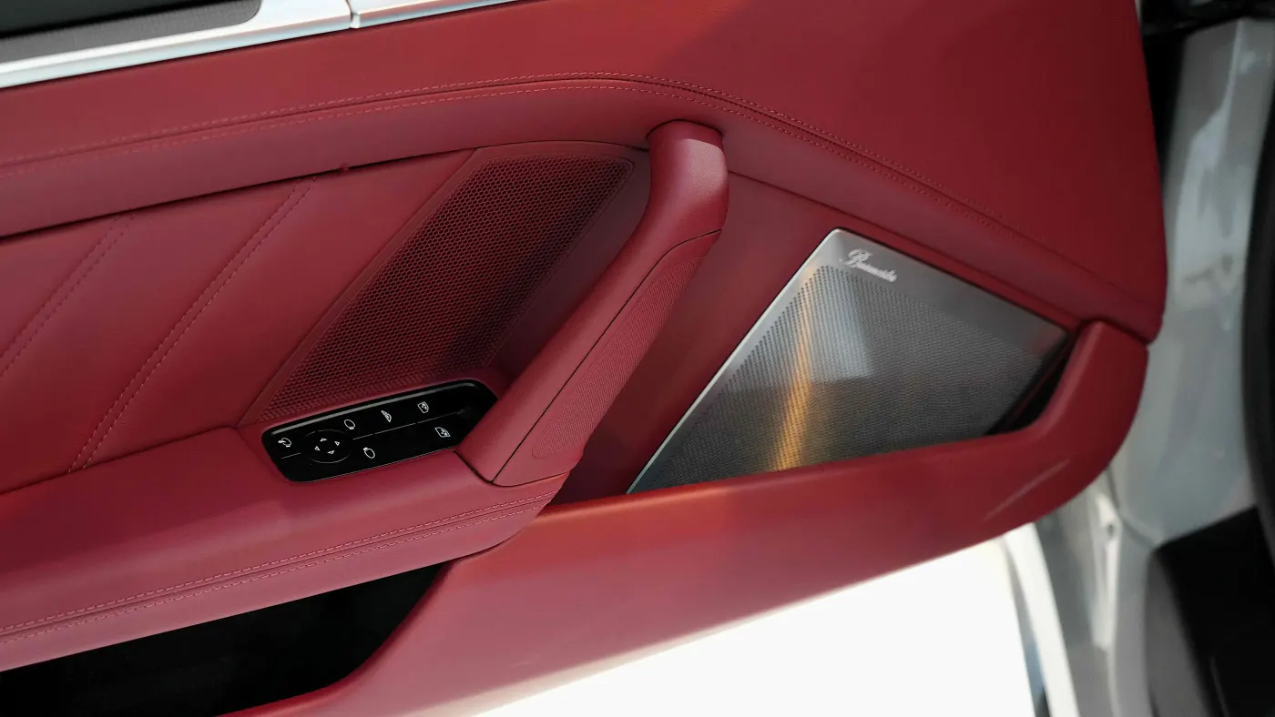 Porsche 911 Turbo S Cabriolet photo 14