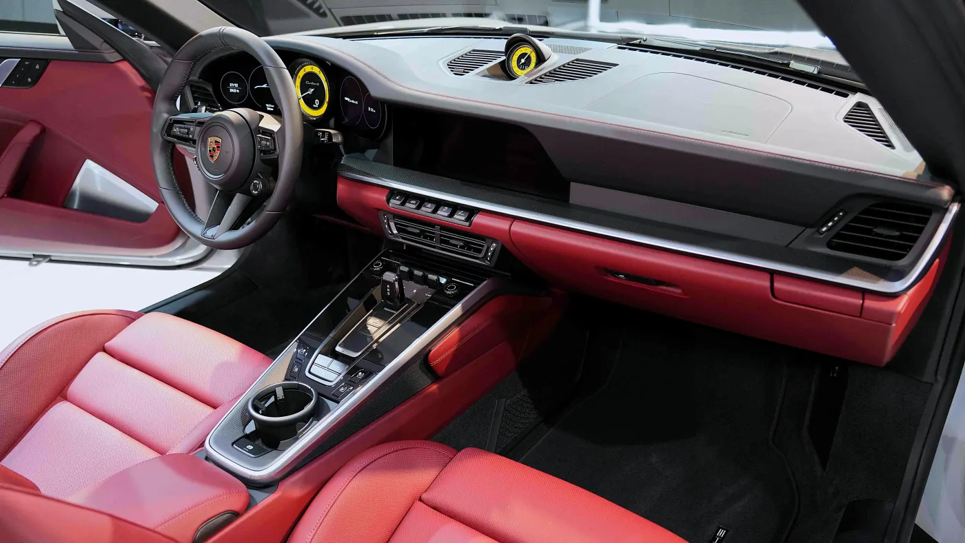 Porsche 911 Turbo S Cabriolet photo 13