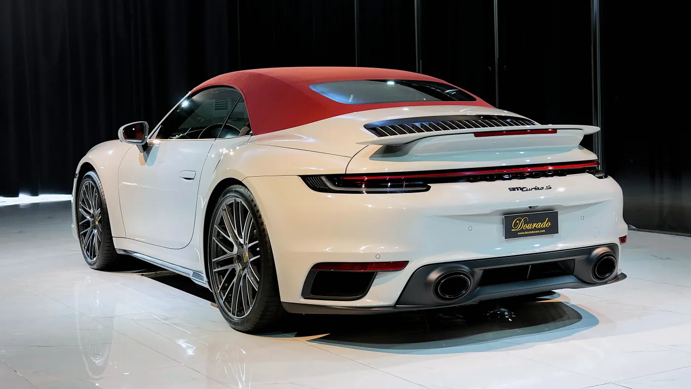 Porsche 911 Turbo S Cabriolet photo 4