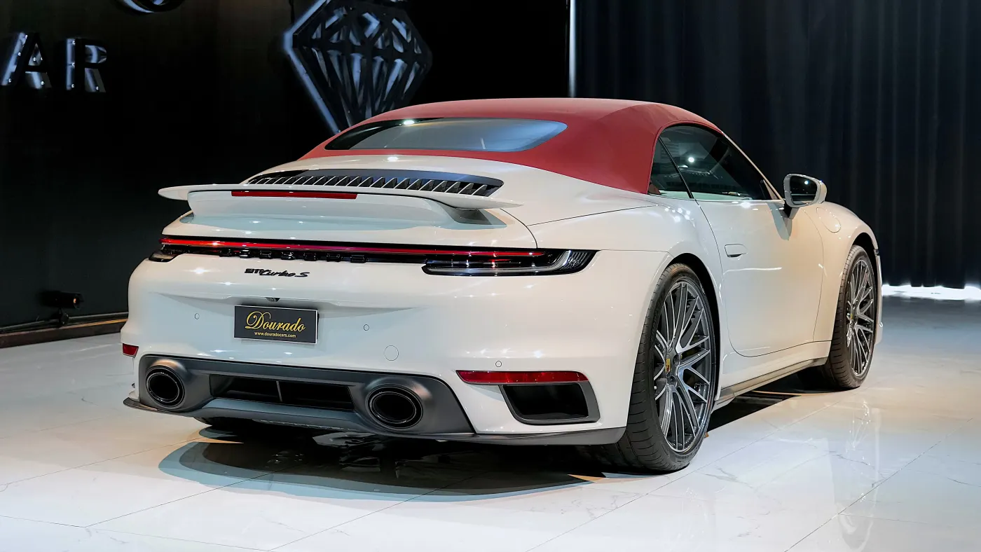 Porsche 911 Turbo S Cabriolet photo 6