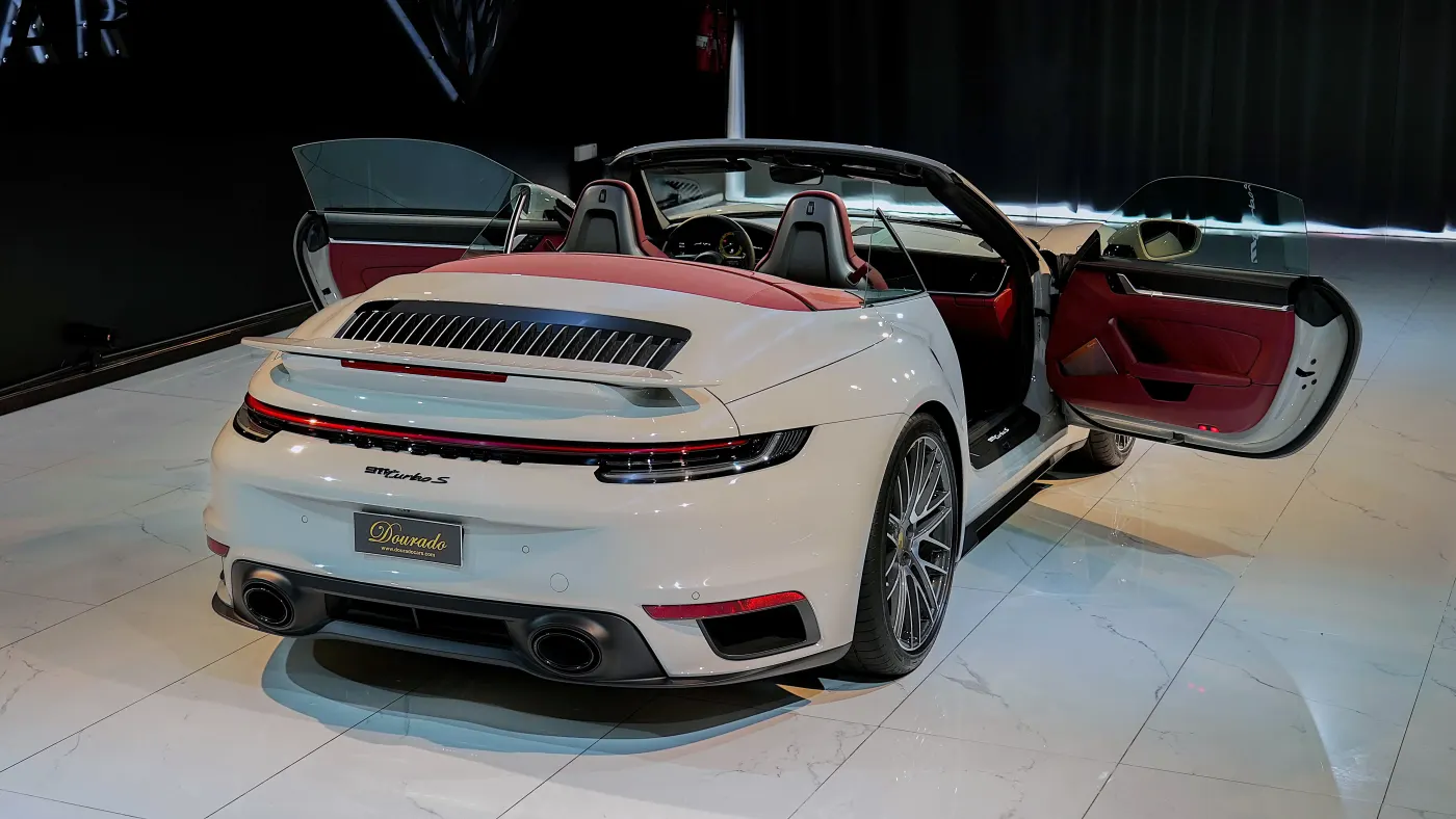 Porsche 911 Turbo S Cabriolet photo 9