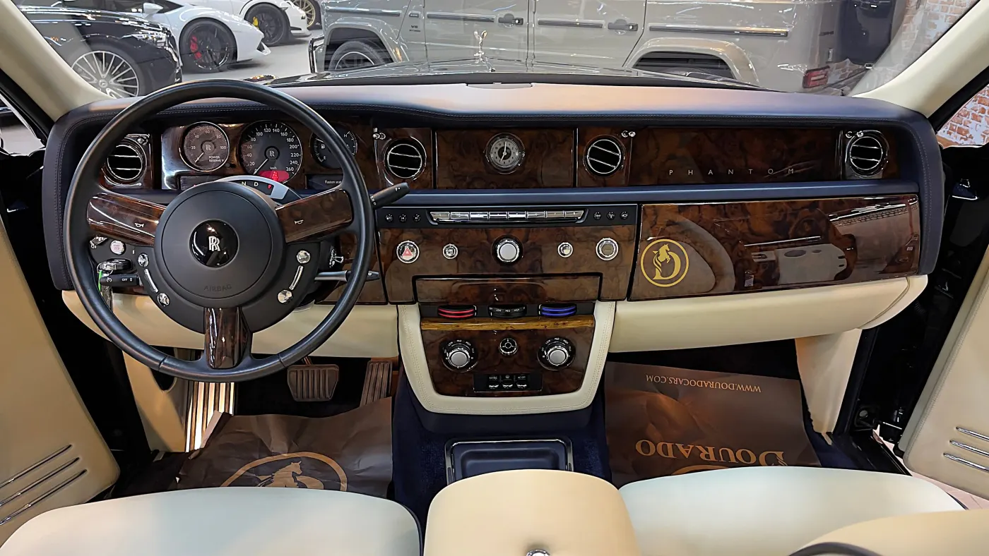 Rolls-Royce-Phantom-Extended for Sale in Dubai