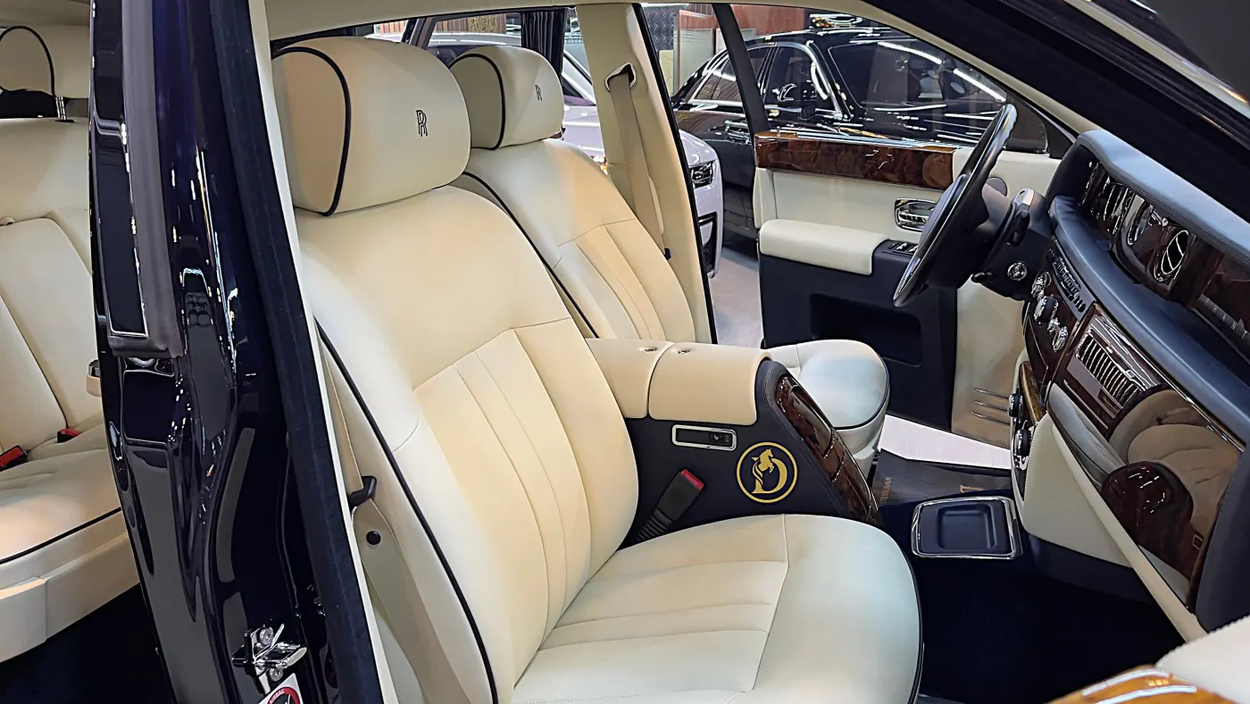 Rolls-Royce-Phantom-Extended ready for Purchase in Dubai