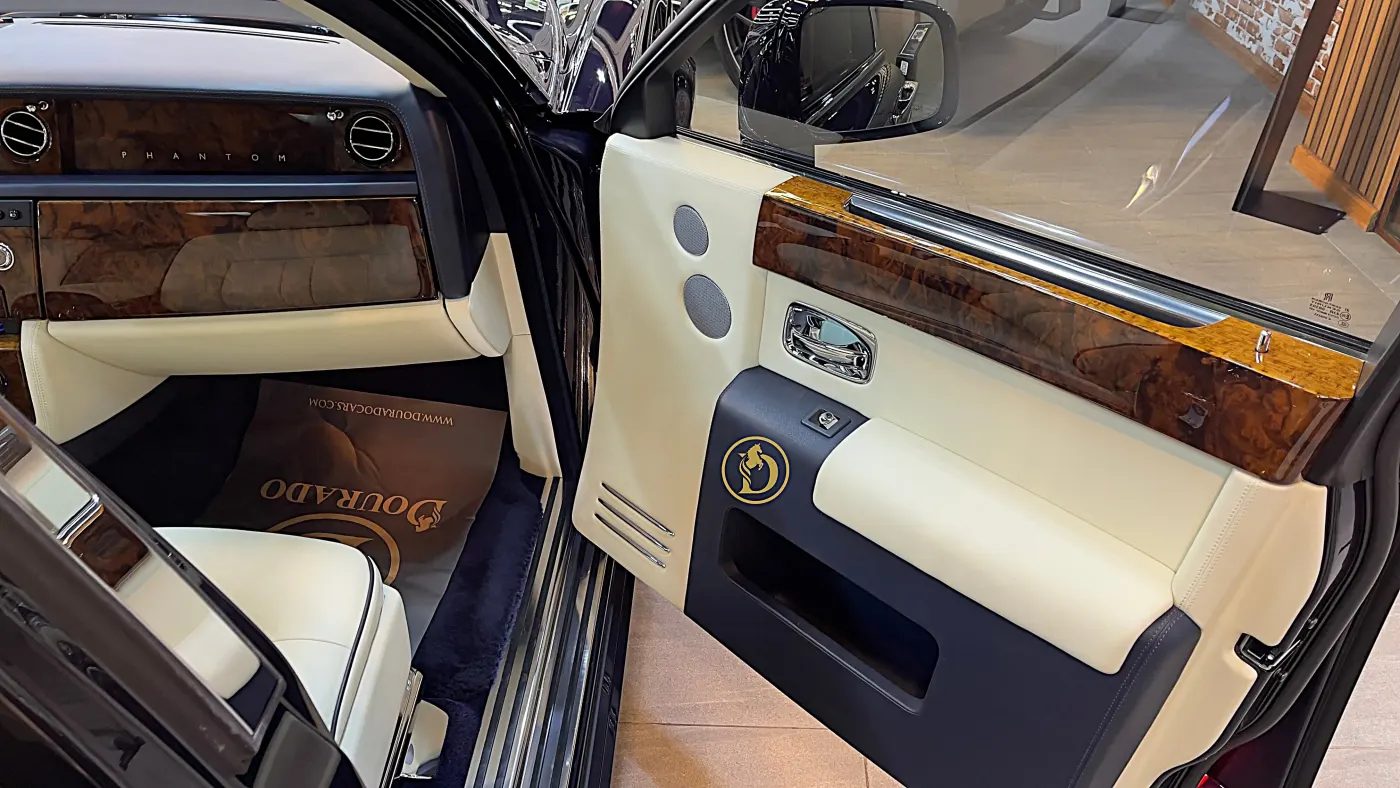 Rolls-Royce-Phantom-Extended for Sale in Dubai