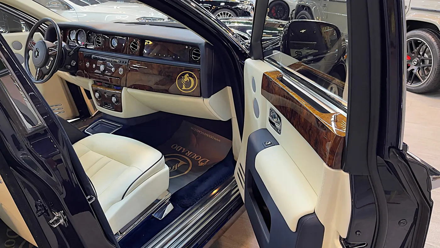 Rolls-Royce-Phantom-Extended for Sale in Dubai