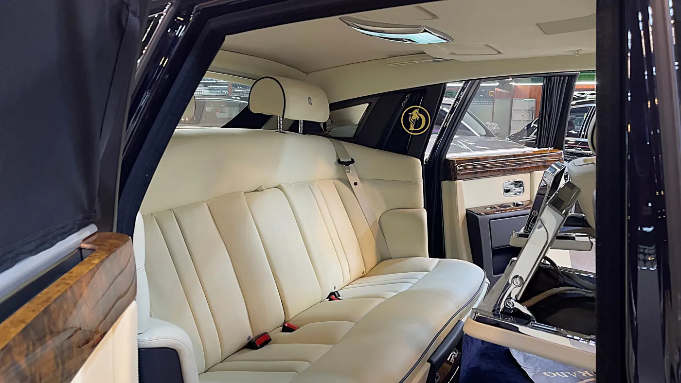 Rolls-Royce-Phantom-Extended for Sale in Dubai
