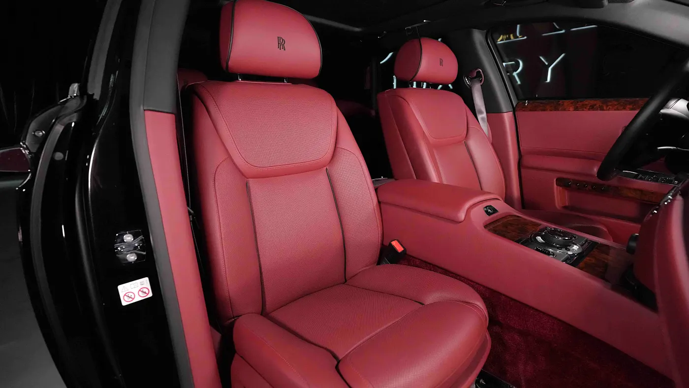 Rolls Royce Ghost | Luxury Sedan Assembly Goodwood photo 14