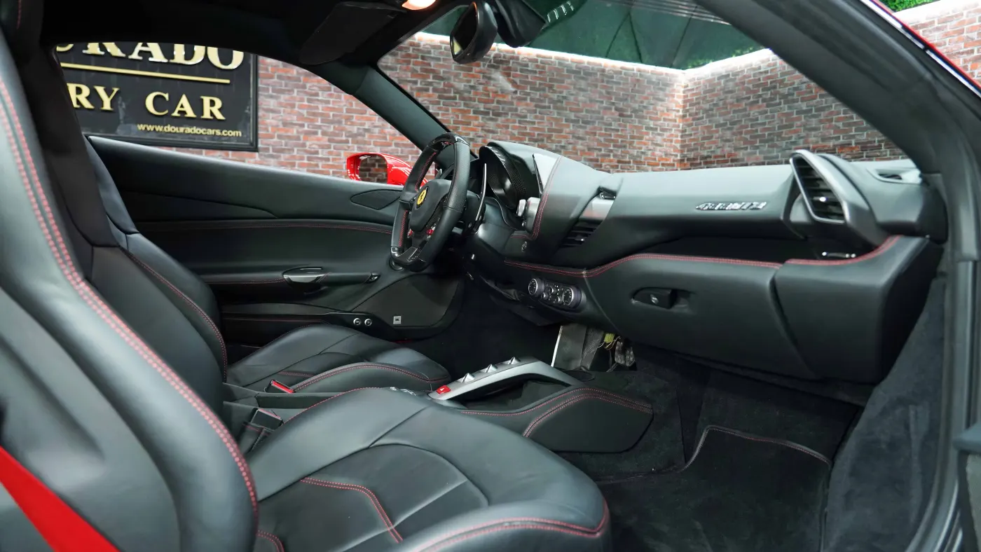 Ferrari 488 GTB | 2016 | GCC Spec | 661 HP for sale in dubai