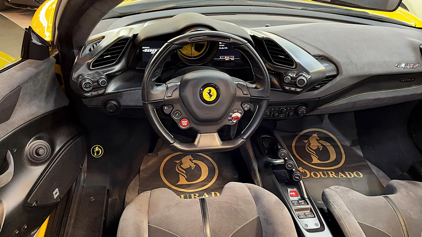 Ferrari 488 Pista Spider photo 11
