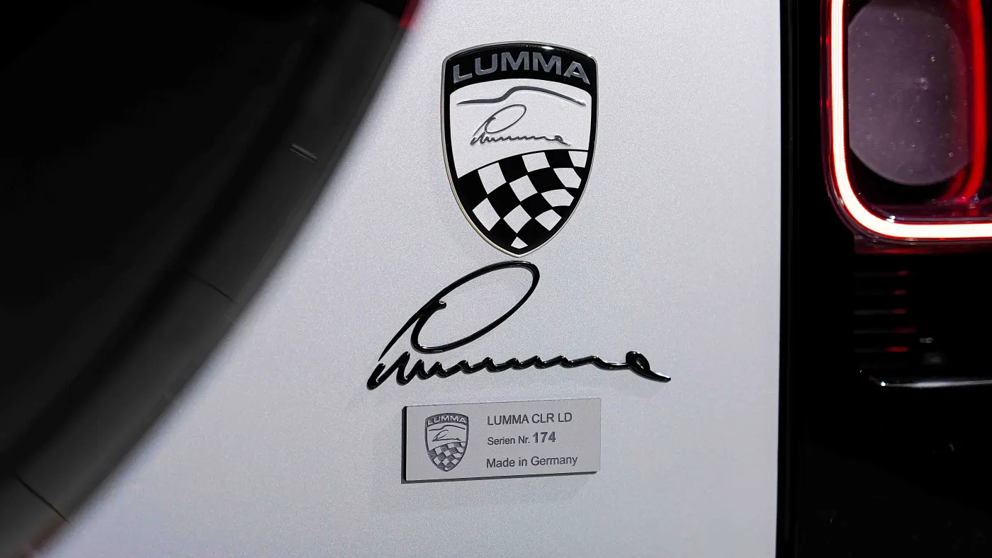 Land Rover Defender 110 P400 X Edition CLR LD by Lumma Design photo 9