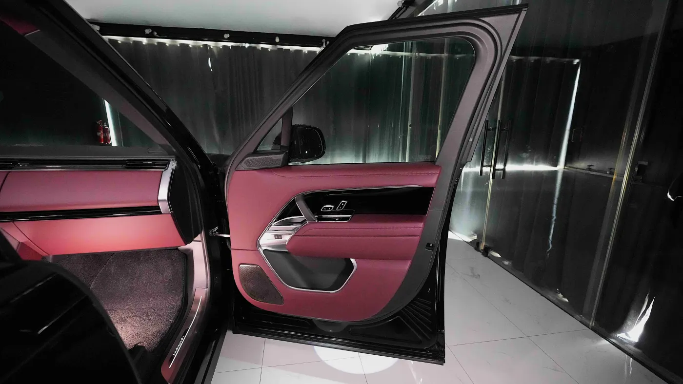 Land Rover Range Rover Autobiography P530 | Short Wheelbase photo 18