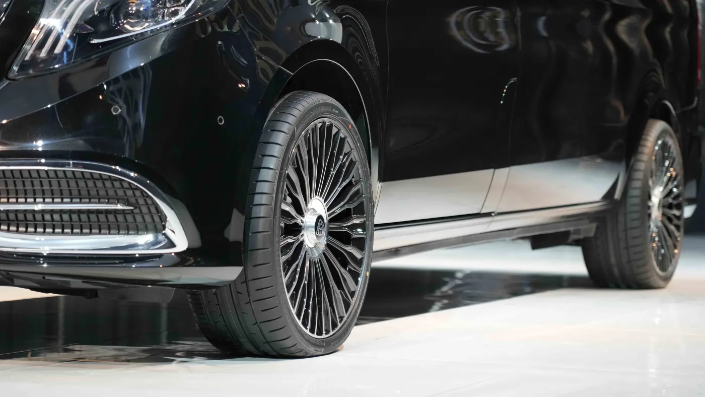 Mercedes-Benz | V300D Extra LWB - 4 Matic | Maybach Kit for Sale in Dubai