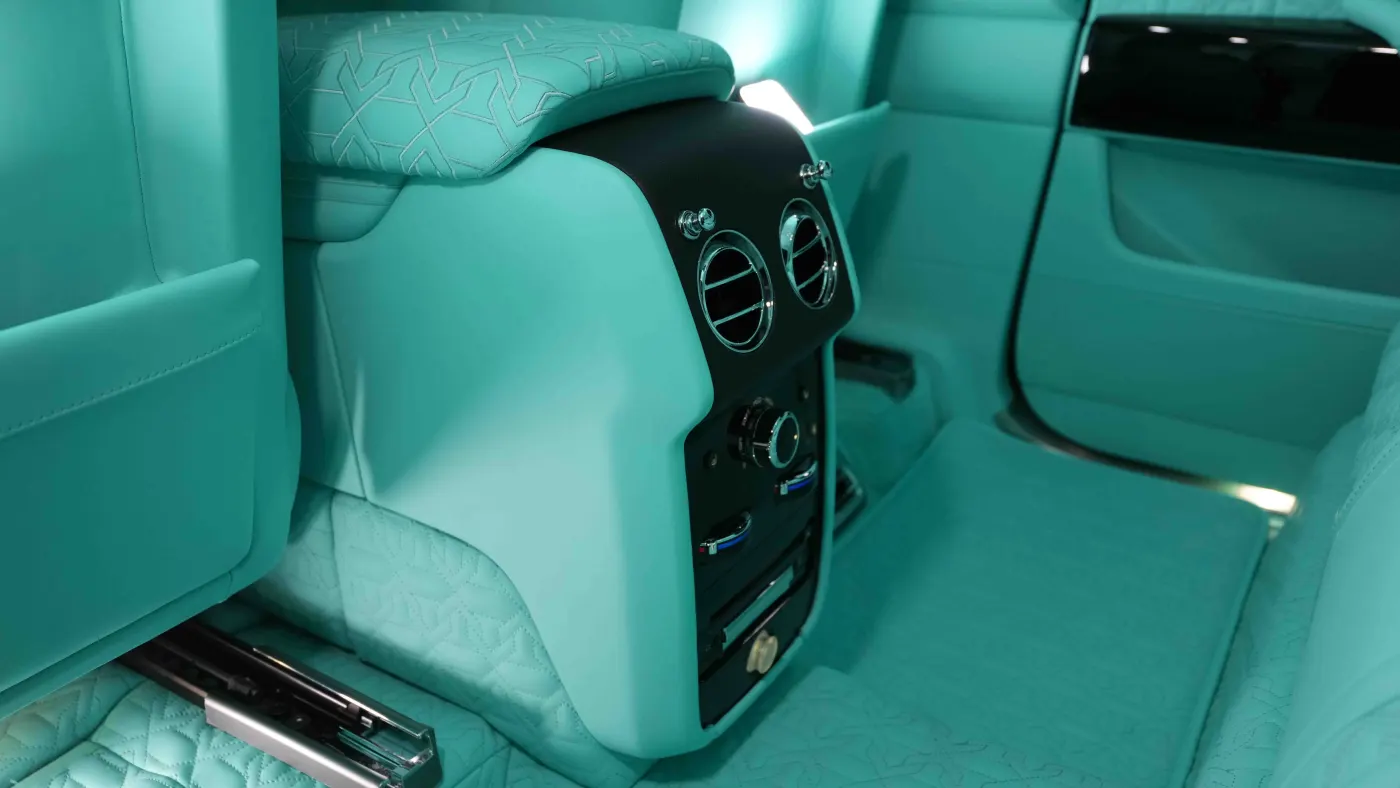 Rolls Royce Cullinan | Onyx Concept | 3-Year Warranty and Service photo 18
