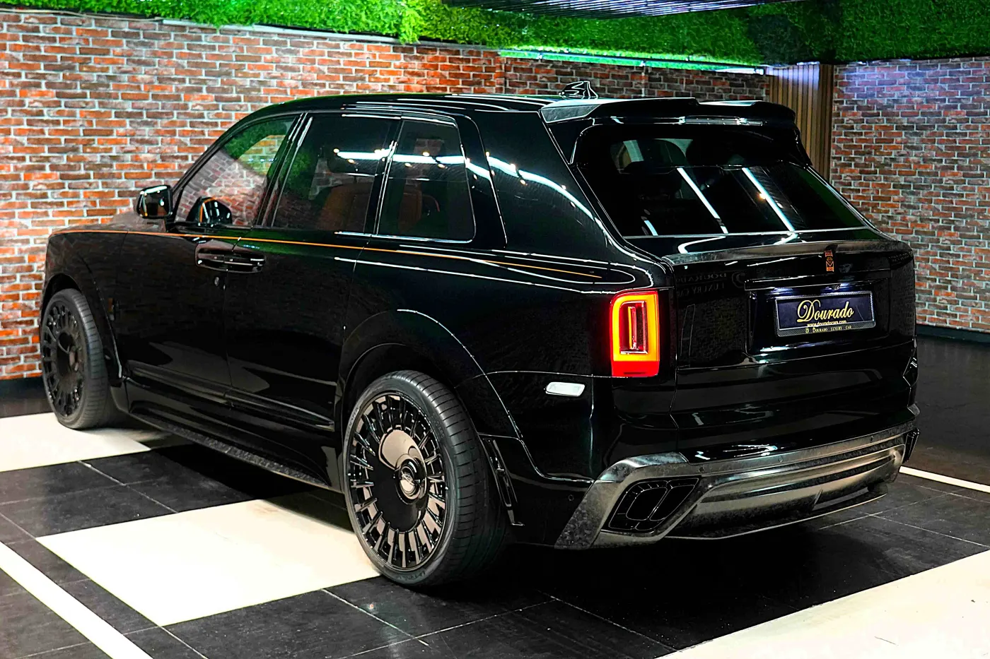 Rolls Royce Cullinan by Onyx Concept | Gold Spirit of Ecstasy | 3-Year Warranty and Service photo 10