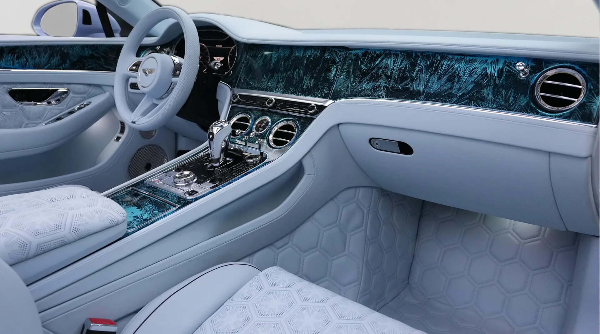Buy a customized Bentley Continental GTX II by Onyx Concept in Dubai for an exclusive UAE driving experience.