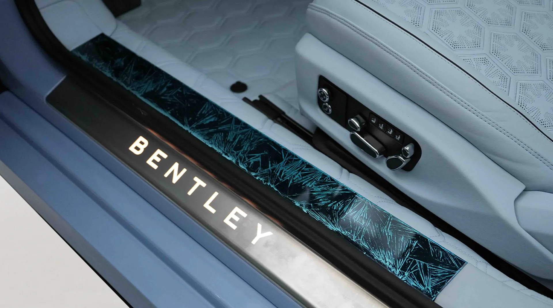 Buy Bentley Continental GTX II by Onyx Concept in Dubai, UAE, featuring an exotic luxury car design.