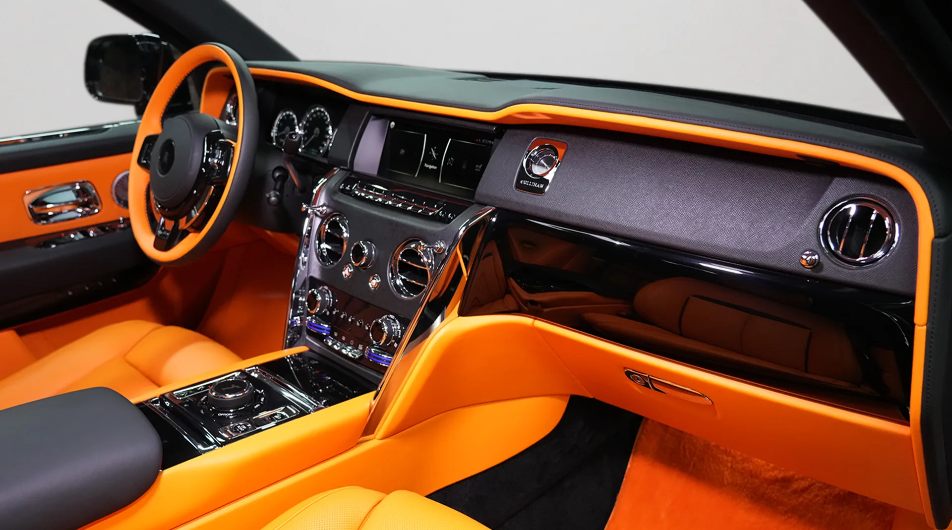 Buy a customized Rolls Royce Cullinan by Onyx Concept | Diamond Black in Dubai for an exclusive UAE driving experience.