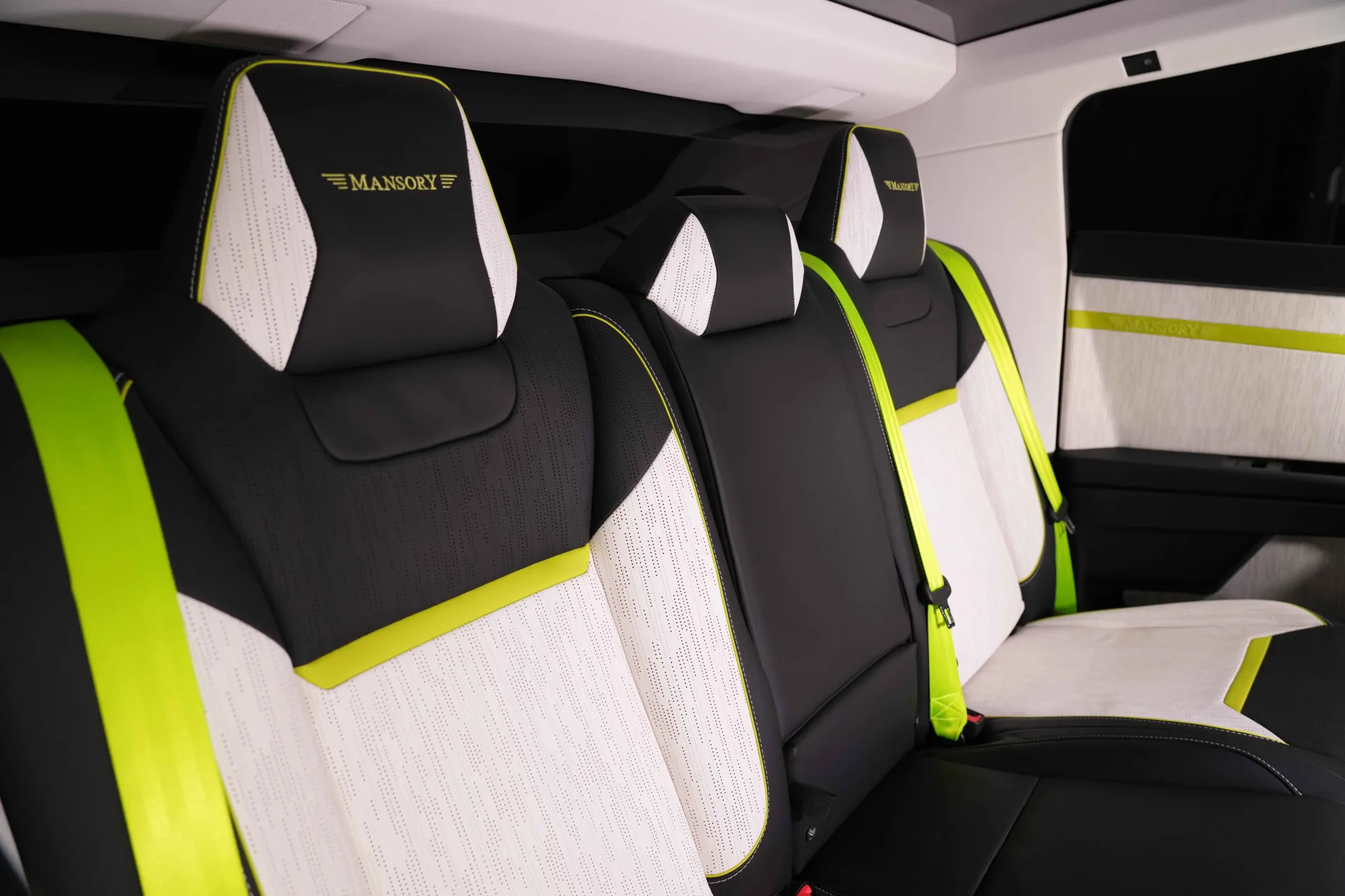 Tesla-Mansory CYBERBEAST Interior