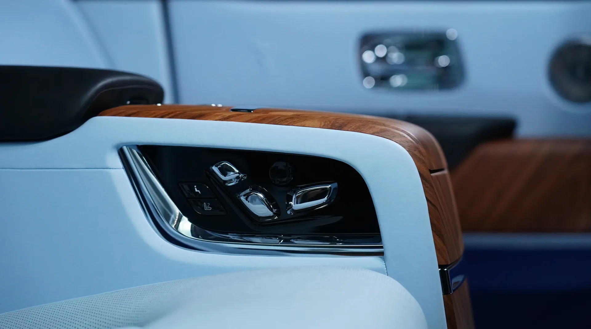 Rolls-Royce Cullinan by Onyx Concept | Deep Salamanca Blue photo 18